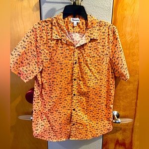 Causal fun button down shirt
